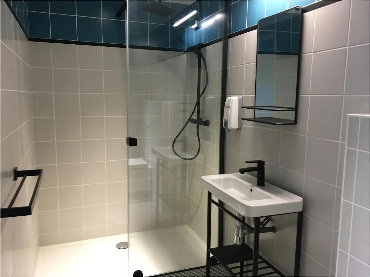Hotel Cantosorgue LʼIsle-sur-la-Sorgue 2*,  Francia