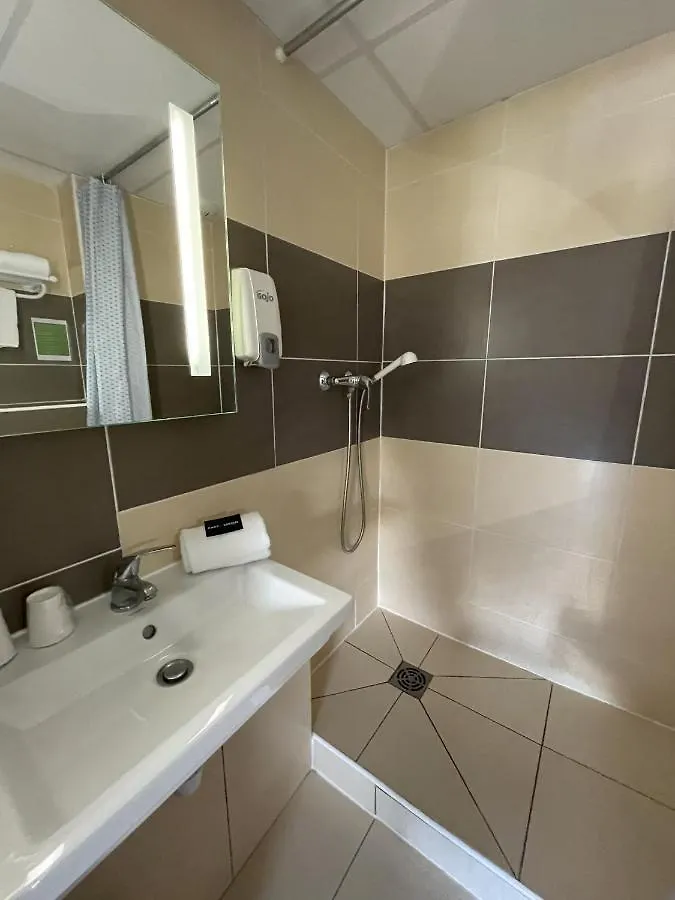 **  Hotel Cantosorgue L'Isle-sur-la-Sorgue France