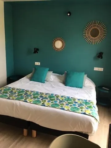 **  Hotel Cantosorgue L'Isle-sur-la-Sorgue France
