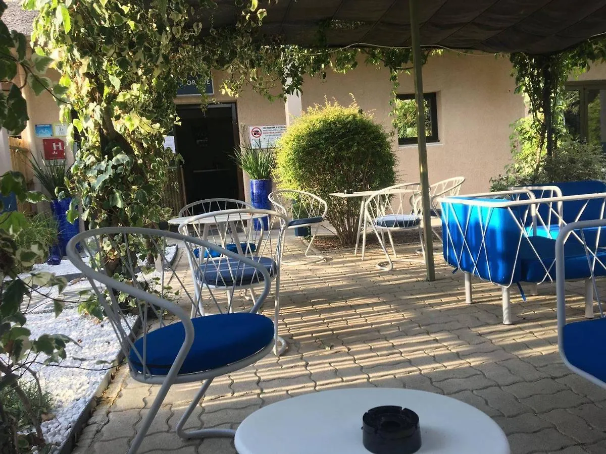 **  Hotel Cantosorgue L'Isle-sur-la-Sorgue France