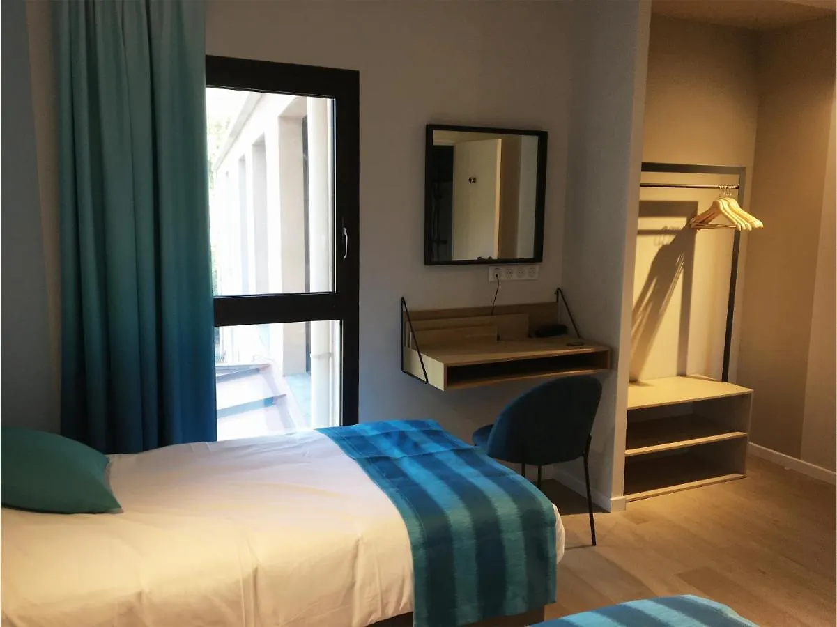 Hotel Cantosorgue L'Isle-sur-la-Sorgue 2*,  France